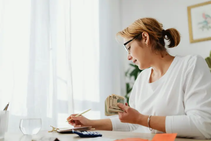 Apa Itu Emotional Salary dan Contohnya
