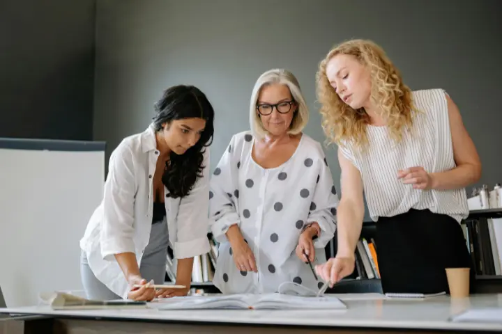 Apa Itu Learning Experience Platforms dan Bedanya dengan LMS?