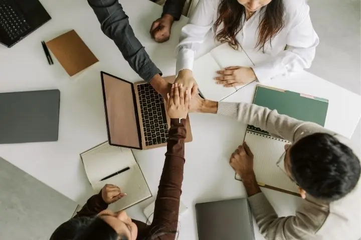 Apa Itu Team Work Ini Pengertian, Skill dan Tujuan Membangunnya