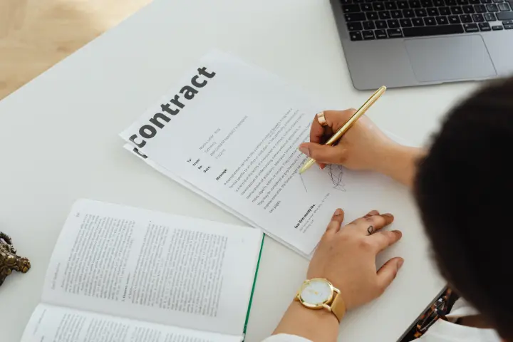 Aturan Pembaharuan dan Perpanjangan PKWT Terbaru Dalam UU Cipta Kerja