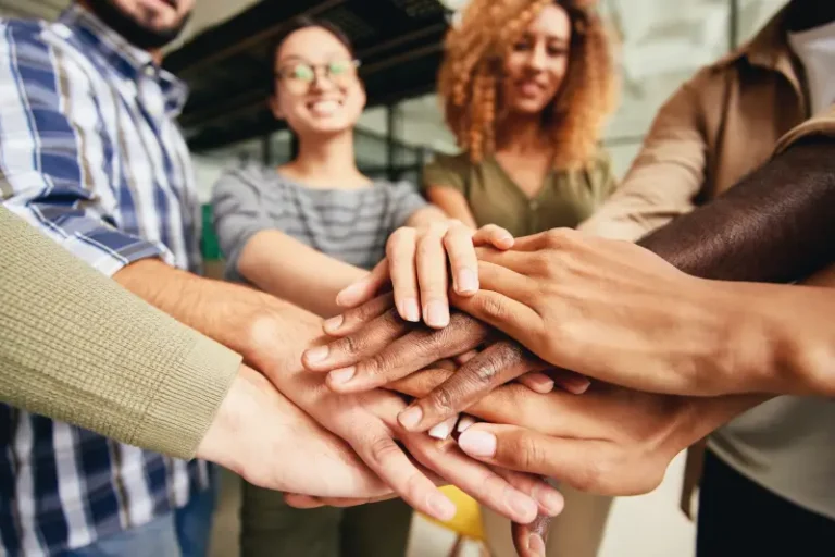 Bagaimana Budaya Perusahaan Membentuk Motivasi Karyawan