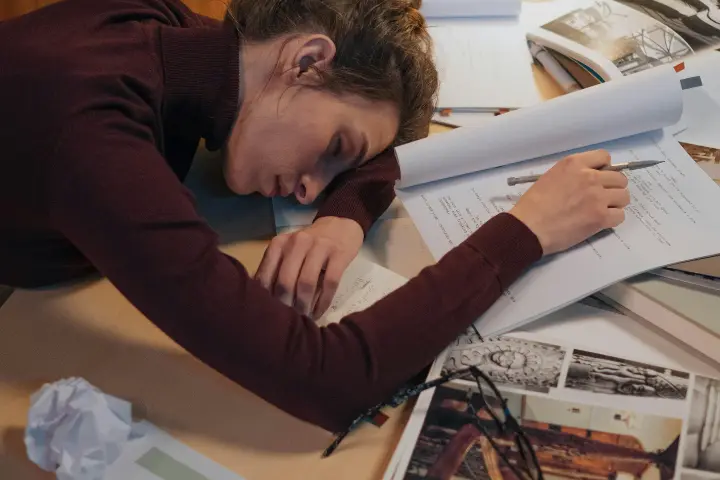 Bagaimana Ketentuan Pengelolaan Long Shift dalam Perusahaan?