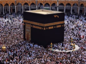 Butuh surat izin cuti haji? Simak contoh lengkap & syarat pengajuan cuti haji sesuai aturan ketenagakerjaan di artikel ini.