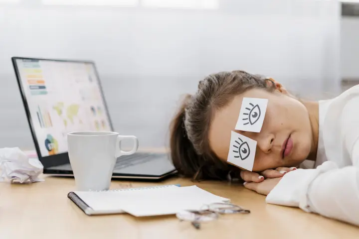 Cara Mencegah Free Rider dalam Tim dengan Software HRIS