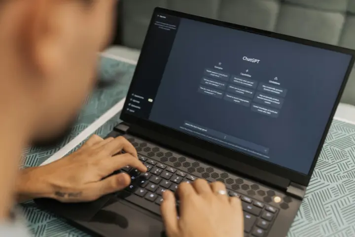 Cara Menggunakan ChatGPT dalam Performance Review di Perusahaan