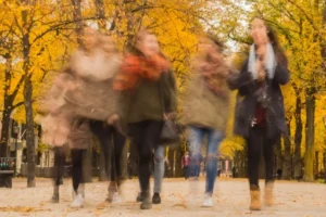 Cara Sukses Mengatur Tim Multi Generasi Dalam Perusahaan