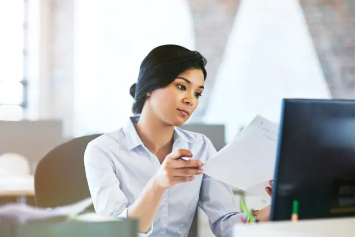 Employee Newsletter: Komponen, Tips, dan Cara Membuatnya