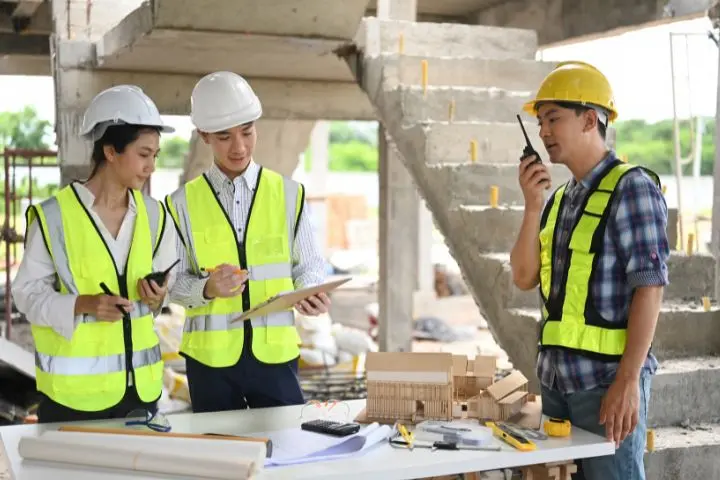 Foreman Adalah: Definisi Pekerjaan dan Tanggung Jawabnya