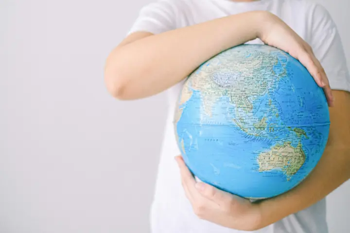 Globalisasi: Pengertian, Karakteristik, Dampak, dan Bentuknya