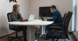 Jangan Mengandalkan Firasat Saat Merekrut Karyawan, Kenapa?