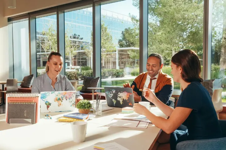 Mengenal Apa Itu Sistem Manajemen Holacracy