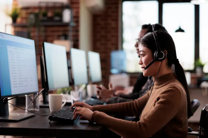 Mengenal Call Center: Jenis, Tugas dan Tanggung Jawabnya