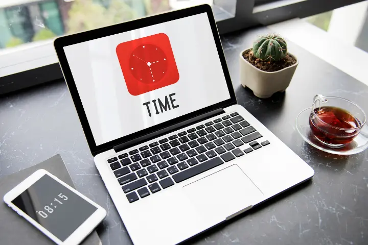 Mengenal Online Time Clock Software untuk Catat Jam Kerja Karyawan