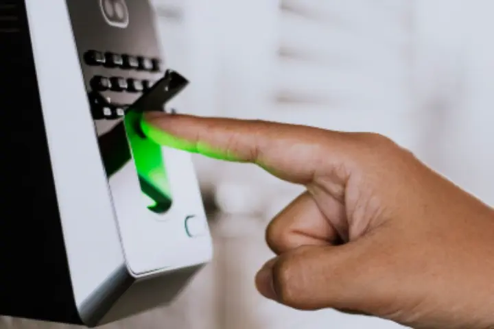 Mengenali Program Absensi untuk Karyawan dari Fingerprint Hingga Wajah
