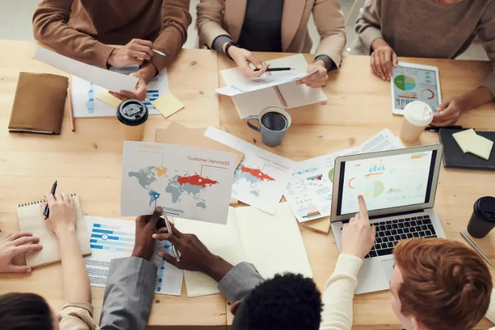 Menjadi Data Driven Company bersama Software HR LinovHR