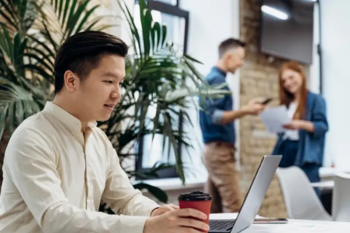 Menyimak Rencana 2 Sesi Jam Masuk Kantor di Jakarta
