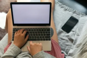 Newsletter: Definisi, Fungsi, Manfaat, Contoh dan Cara Membuat.