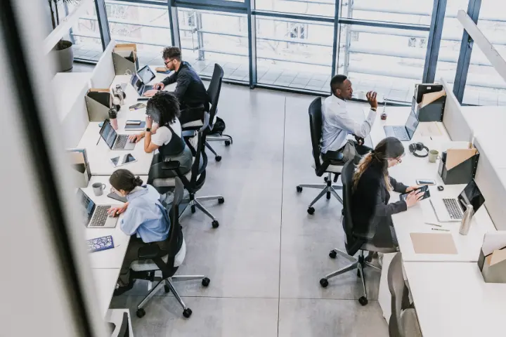 Pekerja Penuh Waktu, Lebih Seru Mana dengan Paruh Waktu?