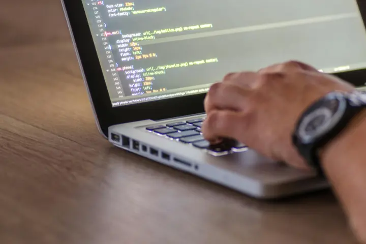 Pentingnya Online HR Software Untuk Mengelola Karyawan Yang Bekerja Jarak Jauh