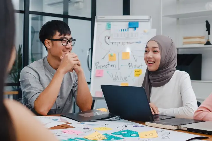 Perlukah Perusahaan Mengadakan Management Trainee Program? Menimbang Keuntungan dan Tantangannya