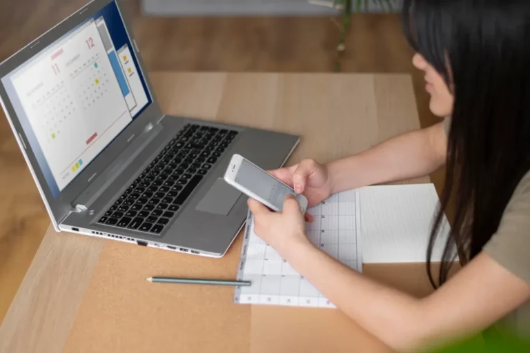 Permasalahan Absensi Online yang Umum Terjadi dan Cara Penyelesaiannya