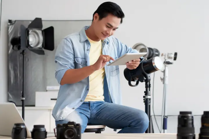 Produser Adalah: Tugas, Jumlah Gaji, hingga Bedanya dengan Sutradara