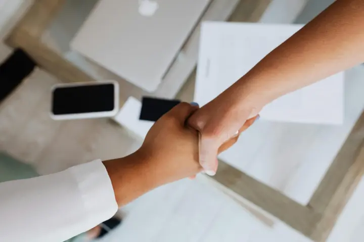 Rehire Karyawan yang Pernah Resign, Ya Atau Tidak?
