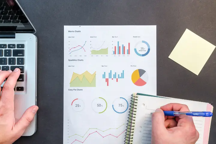 Rekap Kehadiran Karyawan Lebih Cepat dan Akurat dengan LinovHR