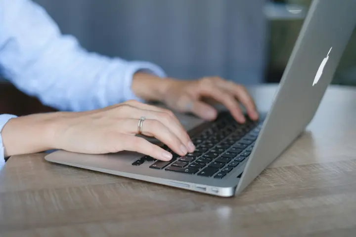 Rekomendasi Employee Recognition Software untuk Apresiasi Karyawan