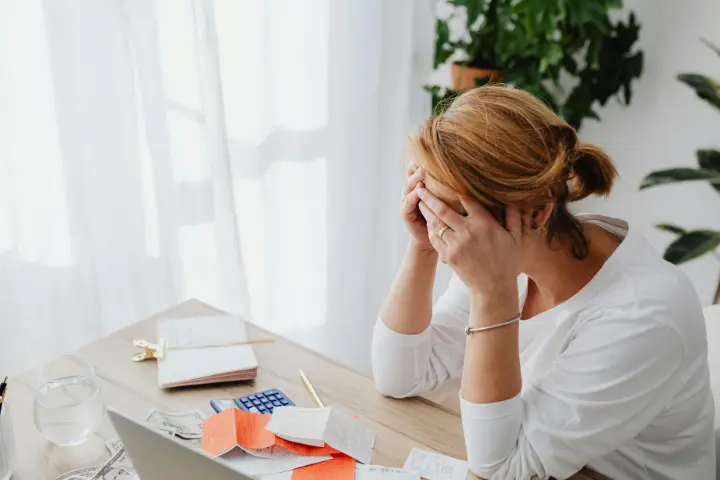 Tanda Perusahaan Mengalami Financial Distress dan Cara Mengatasinya