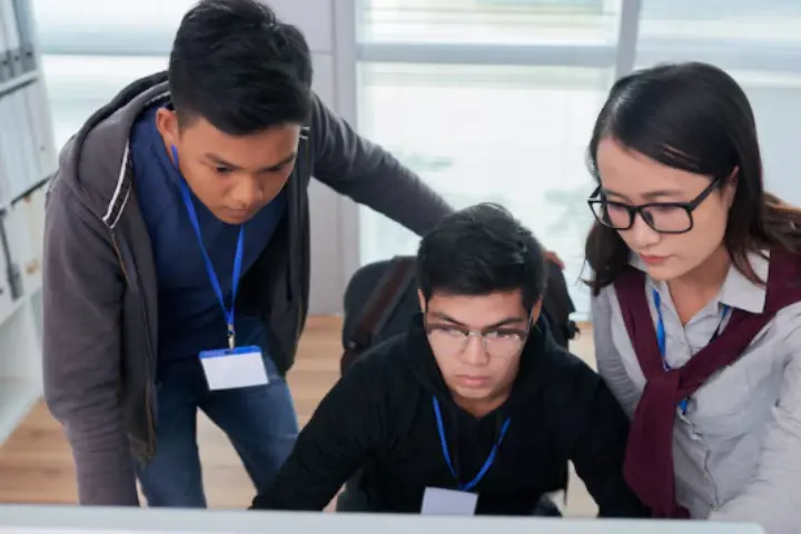 Tantangan dan Solusi Manajemen SDM di Agensi, Yuk Simak!