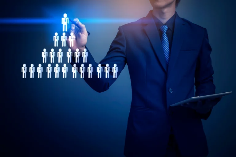 Kepemimpinan Transformasional: Pengertian, Ciri, Manfaat, dan Faktor yang Mempengaruhi