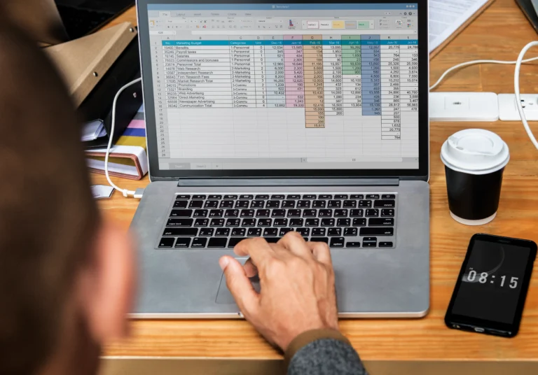 Tips Mengelola Database Absensi Karyawan dengan Mudah