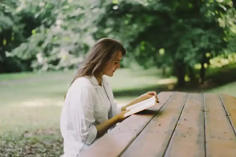 Kamu Karyawan Introvert? Ikuti 7 Tips Ini Untuk Mempromosikan Diri