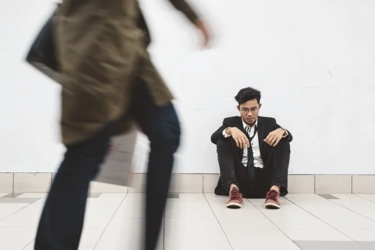 Hati-Hati dengan Inferiority Complex! Ini Ciri dan Cara Atasinya!