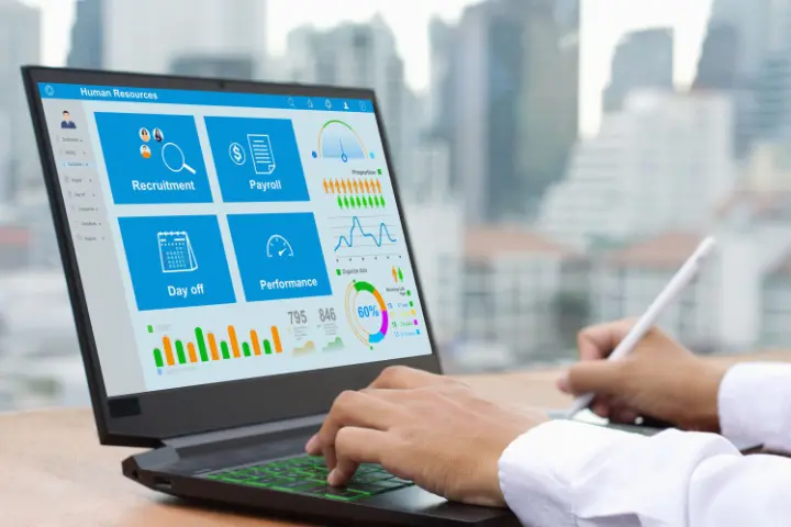 rekomendasi software payroll dan harga