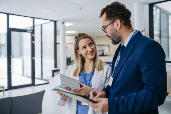 Mengulik Profesi Medical Representative dari Jobdesk Hingga Gaji