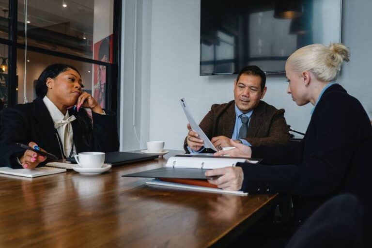 Organizational Culture: Pengertian, Manfaat & Cara Membangunnya