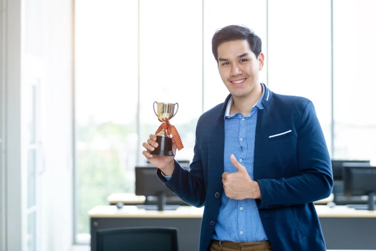 Perlukah Memilih Employee of The Month?