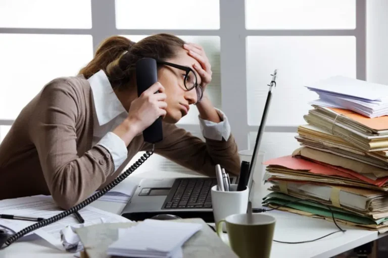 Tingkat Stress Karyawan Tinggi? Coba 5 Program ini untuk HRD